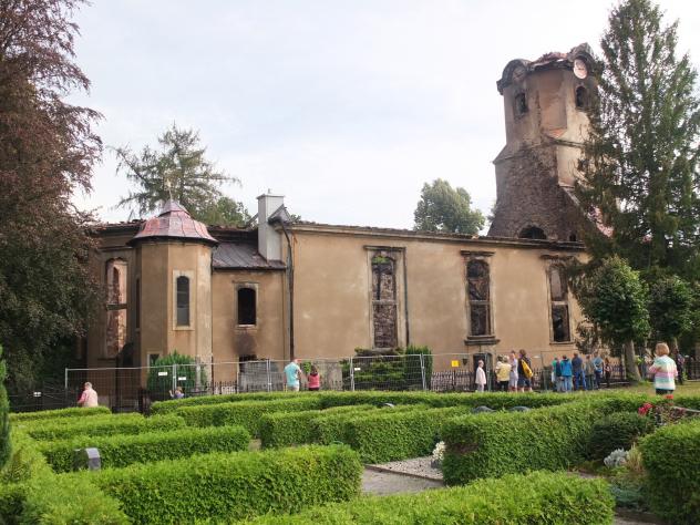 Die abgebrannte Stadtkirche Großröhrsdorf von 1736 © Tomas Gärtner