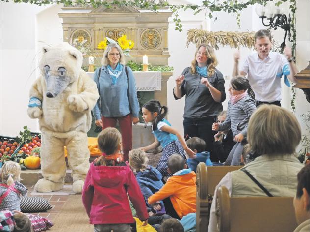 Missionarisches Modellprojekt: Familienvormittag »bärenstark« in der Merschwitzer Dorfkirche im Kirchspiel Großenhainer Land Foto: Gärtner