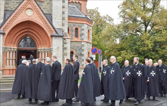 Einzug des sächsischen Johanniterordens zum Gottesdienst am Rittertag in der St. Trinitatiskirche Bad Elster. Foto: Eckhard Sommer