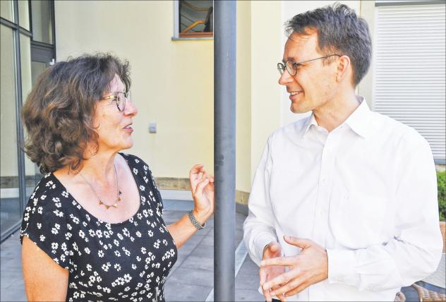 Frauen und Männer in kirchlichen Funktionen trennt noch manches: Die Gleichstellungsbeauftragte der Landeskirche, Kathrin Wallrabe, und Martin Teubner, theologischer Referent im Landeskirchenamt, haben Zahlen vorgelegt. Foto: K. König Kathrin Wallrabe, Martin Teubner, Gleichstellung, Frauen