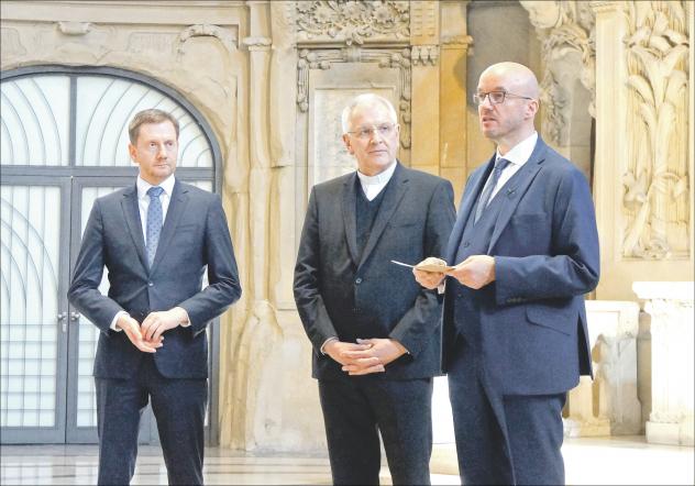 Kreuzkirche Dresden, Ministerpräsident Michael Kretschmer, Bischof Heinrich Timmerevers, Landesbischof Tobias Bilz