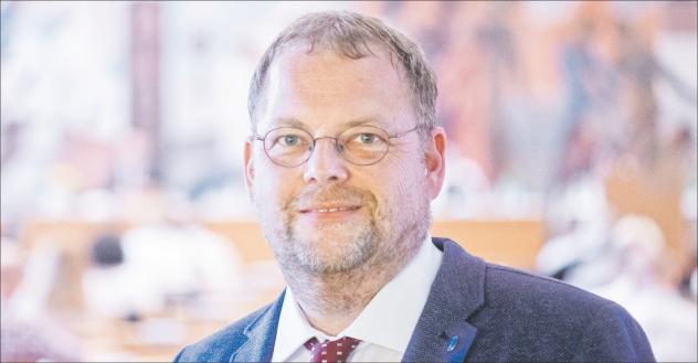 Die 28. Landessynode hat sich konstituiert: Friedhelm Zühlke war einer von 77 anwesenden Synodalen im Dresdner Haus der Kirche. Foto: EVLKS Friedhelm Zühlke