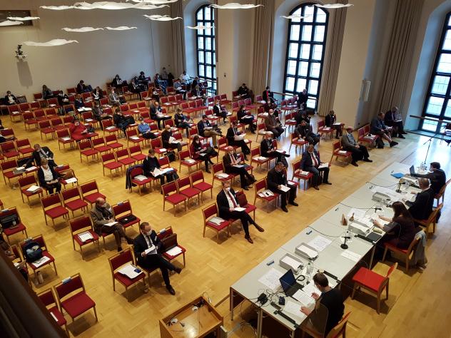 Die Landessynode tagt unter Coronaregeln im Haus der Kirche