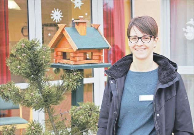 Besuche nur noch draußen: Nicole Rose leitet das Altenpflegeheim Urbanushaus der Stadtmission Zwickau im Mülsener Ortsteil Thurm. Die 42-Jährige fühlt sich gegenüber dem Coronavirus manchmal machtlos. Foto: Schubert/Stadtmission Zwickau Altenpflegeheim, Corona, Nicole Rose, Diakonie