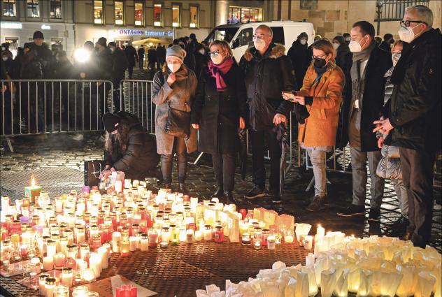 Dresden, Haltung zeigen, Kerzen, Prostest, Zivilgesellschaft, Frauenkirche Dresden