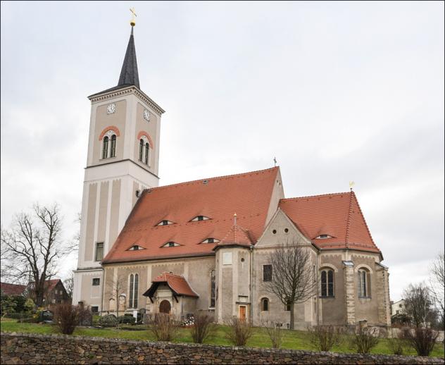 Die Kirche in Naustadt. Hier wird am 22. Mai Berggottesdienst gefeiert und beginnt 11.30 Uhr die Bergparade. © Steffen Giersch