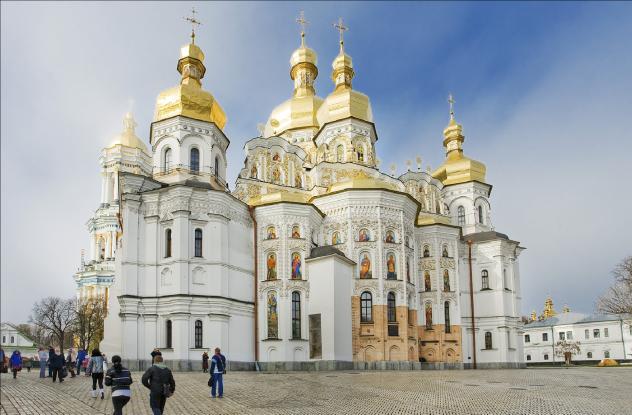 Uspenski-Kathedrale des Höhlenklosters Lawra Petschersk am Westufer des Dnepr in Kiew