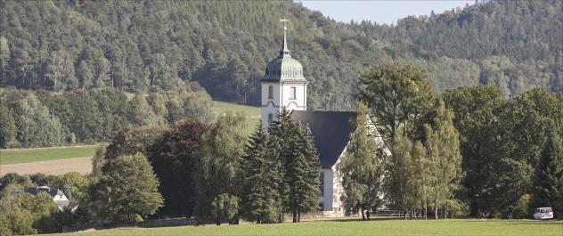 Kirche in Papstdorf in der Sächsischen Schweiz © Daniel Förster Kirche in Papstdorf in der Sächsischen Schweiz © Daniel Förster