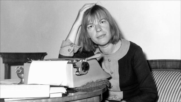 Vor 30 Jahren gestorben: Die österreichische Dichterin Ingeborg Bachmann. Der Einmarsch der Nazis 1938 in ihre Heimat jagte ihr so tiefe Schrecken ein, dass die Angst das zentrale Thema ihres Lebens und Schreibens wurde. © epd-bild/Keystone