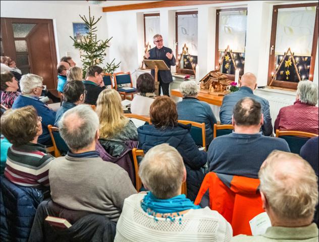 Start der Allianz- gebetswoche im Gemeindehaus Affalter mit Pfarrer Gottfried Geweni- ger. Noch bis Freitag gibt es Gebetsangebote in den Gemeinden. Am Sonntag ist Abschluss in Lößnitz. © G. U. Dostmann