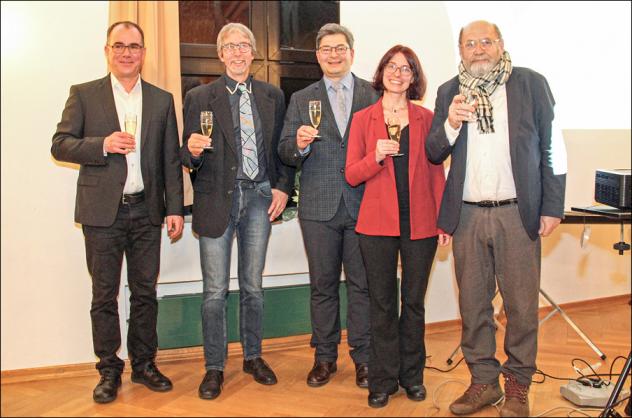 Kirche in der Kulturhauptstadt: Propst Benno Schäffel, Pastor Bernard Millard, Kulturhaupt- stadt-Pfarrer Holger Bartsch, Katholi- sche Beauftragte Dr. Ulrike Lynn und PurplePath-Kurator Alexander Ochs (v. l.). © Henning Leisterer