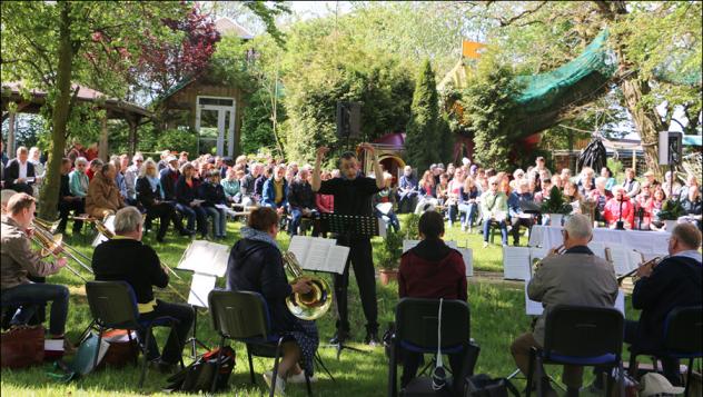 Gottesdienst im Freien: Himmelfahrt in Reuth im Vogtland Foto: Simone Zeh