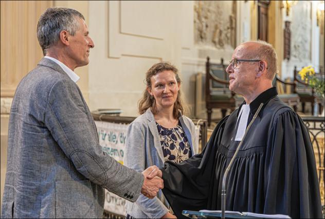 Verabschiedung in der Nikolaikirche Leipzig im Rahmens des Friedensgebets (v. l.): Michael Zimmermann (Friedensbeauftragter), Helena Funk (Beauftragte für den Kirchlichen Entwicklungsdienst), Dr. Thilo Daniel. © U. Winkler Verabschiedung in der Nikolaikirche Leipzig im Rahmens des Friedensgebets (v. l.): Michael Zimmermann (Friedensbeauftragter), Helena Funk (Beauftragte für den Kirchlichen Entwicklungsdienst), Dr. Thilo Daniel. © U. Winkler