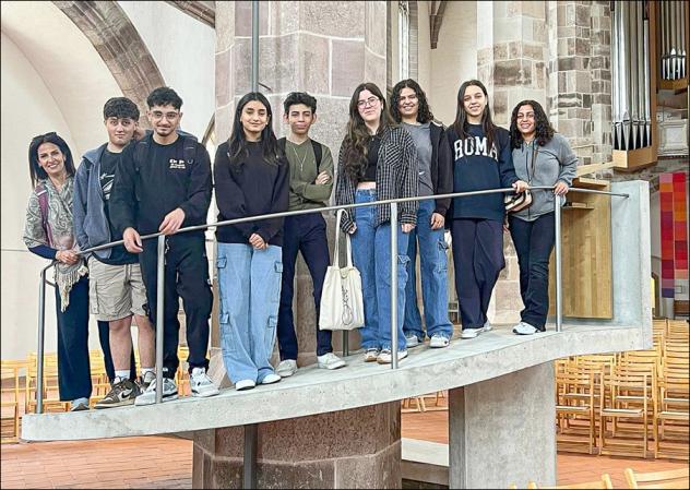 Begegnung: Acht palästinensische Schülerinnen und Schüler aus Beth Jala besuchten letzte Woche die St. Wolfgangs- Kirchgemeinde Schneeberg. Auch Gegenbesuche gab es bereits. © F. Meinel