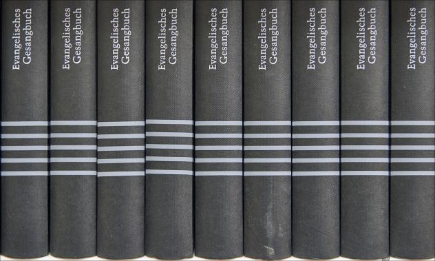 Wieviele neue und wieviele vertraute Lieder wird das für 2028 geplante neue Evangelische Gesangbuch enthalten? Eine Kommission ringt um den Liedbestand. © epd-bild/Christian Ditsch