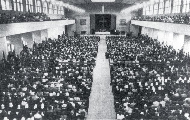Die »Deutsche Evangelische Woche« in Hannover war 1949 der Vorläufer des Kirchentags. Das 75. Jubiläum wurde am vergangenen Wochenende in Greifswald unter anderem mit einer Tagung begangen. © epd-bild/Landeskirchenamt Hannover