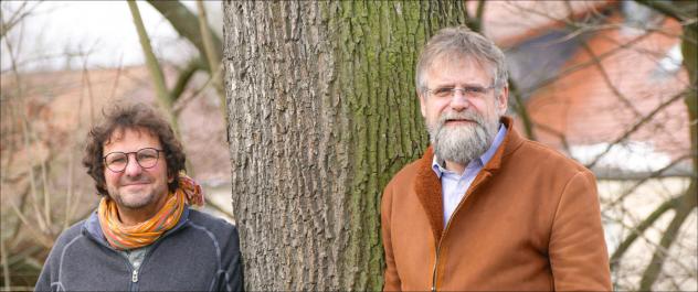 Tobias Jahn (l.), geistlicher Leiter der Diakonie Leipziger Land, mit Pfarrer Thomas Piehler, der auf einer neuen missionarischen Pfarrstelle nun ebenfalls in der Diakonie mitwirken wird. Foto: Diakonie Leipziger Land