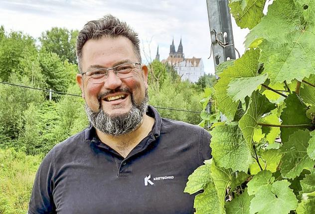2,5 Hektar verteilt auf neun Flächen in Meißen, Radebeul und Döltzschen bewirtschaftet Andreas Kretschko aktuell.