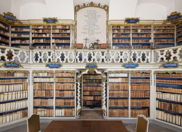  Blick in die Klosterbibliothek von St. Marienthal. © Till Schuster 