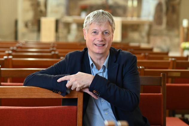Akademiedirektor Stephan Bickhardt in der Dresdner Dreikönigskirche