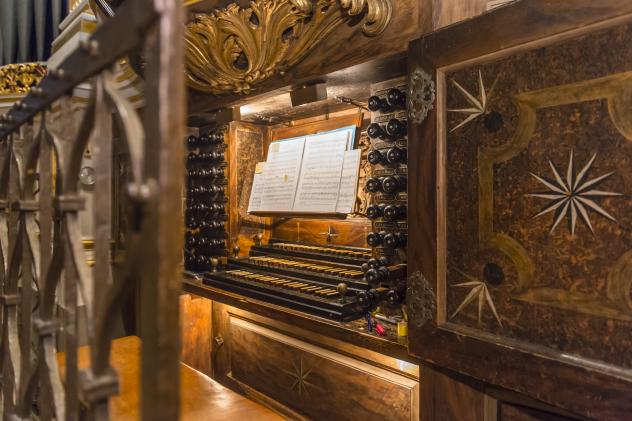 Spieltisch der Großen Silbermann-Orgel im Dom St. Marien zu Freiberg