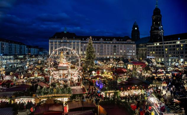 Dresden Sachsen Striezelmarkt Weihnachtsmarktsaison