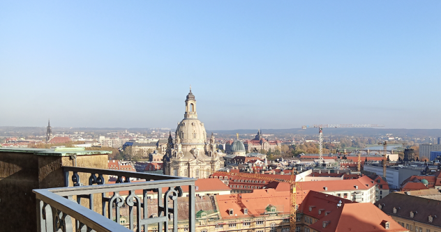 Blick von Kreuzkirche zu Frauenkirche Dresden
