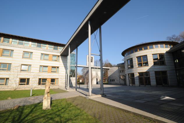 Evangelische Hochschule Moritzburg, deren Träger auch der Verein Diakonenhaus Moritzburg ist. Foto: Giersch Evangelische Hochschule Moritzburg, deren Träger auch der Verein Diakonenhaus Moritzburg ist. Foto: Giersch