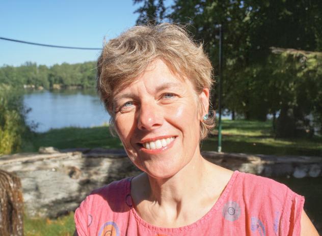 Ellen Meinel ist Pfarrerin in der Kirchgemeinde Theuma-Altensalz.