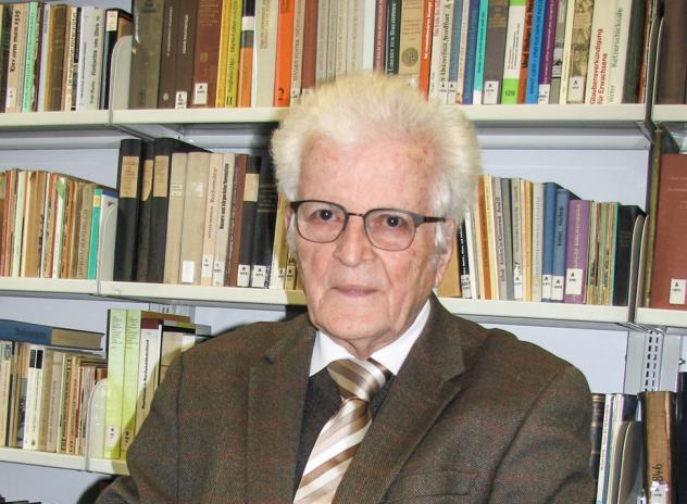 Dr. Hartmut Mai Dr. Hartmut Mai