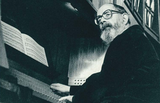 Organist Günter Metz an seinem Arbeitsplatz. © Photo Gärtner, Zwickau