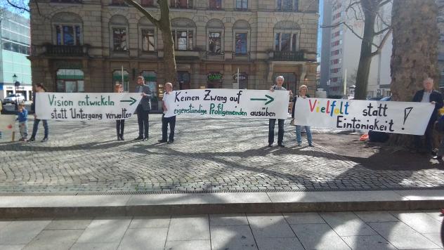 Synode Dresden Dreikönigskirche Protest