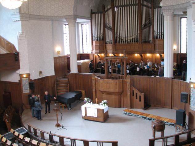 Altar, Kanzel, Sänger-Empore und Orgel der Leipziger Philippuskirche