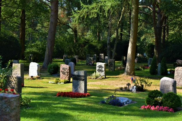 Friedhof, Statue, gestohlen