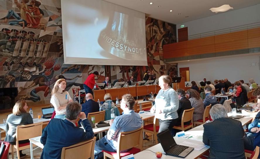 Frühjahrstagung 2025 der sächsischen Landessynode im Haus der Kirche in Dresden. Foto: Torsten HIlscher