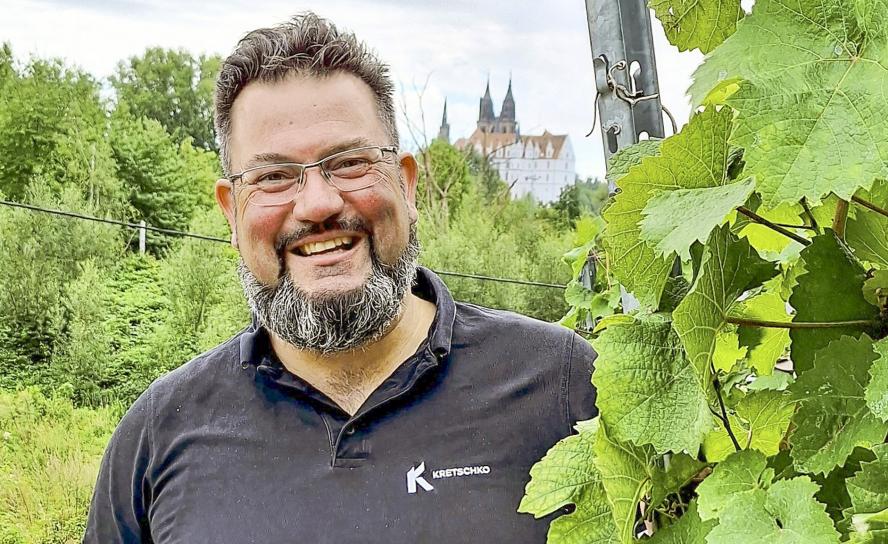 2,5 Hektar verteilt auf neun Flächen in Meißen, Radebeul und Döltzschen bewirtschaftet Andreas Kretschko aktuell.