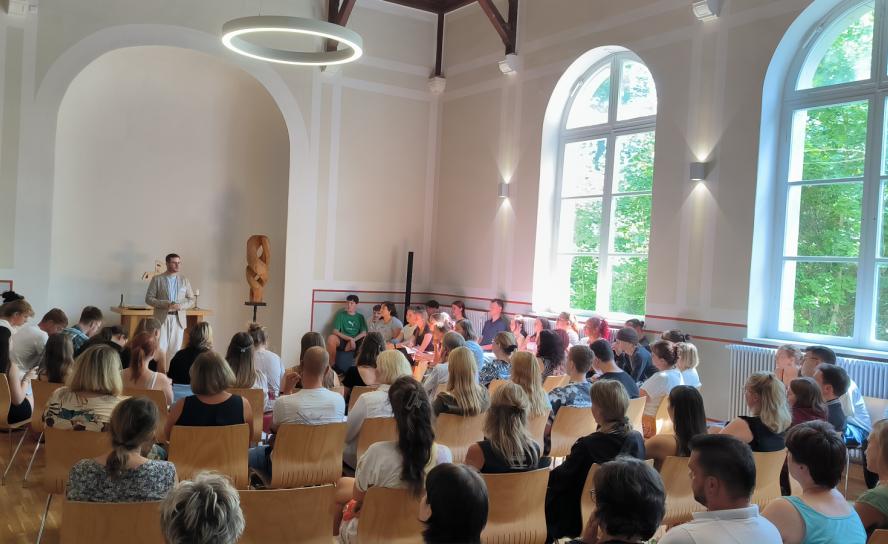 Die jährliche Praxisbörse zeigte auch in diesem Schuljahr, dass der Bedarf an gut ausgebildeten ErzieherInnen in den Einrichtungen weiterhin hoch ist.