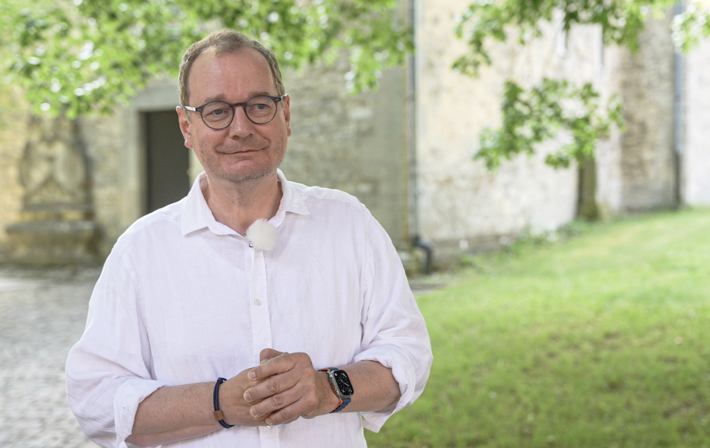 Pfarrer Martin Cachej aus der Markus-Gemeinde Evessen hat das Projekt »church4night« ins Leben gerufen. © epd-bild/Christian Venn