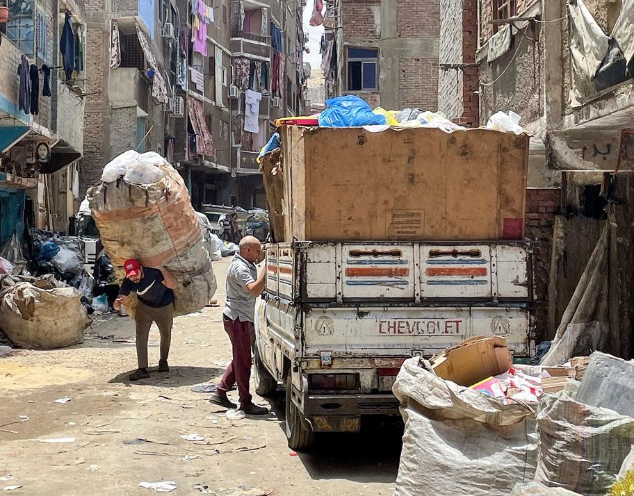 Die Müllsammler Kairos: Im Armenviertel Manschiyyet Nasser am Rand der 20-Millionen-Metropole leben alle Einwohner vom Müll. © Manuel Meyer