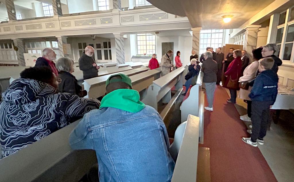 Am Montagabend wurde die Ausstellung in der Grünhainer Nicolaikirche eröffnet © Mandy Weigel