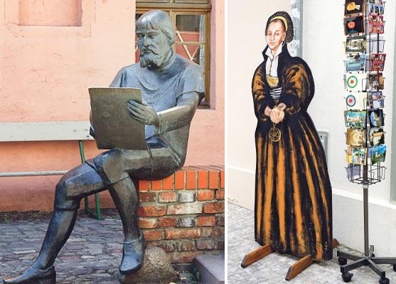 Spuren der Reformation in Wittenberg: Im restaurierten Innenhof des Cranach-Hofs sitzt Lucas Cranach der Ältere als Bronzefigur (l.). Katharina von Bora wird als früh emanzipierte Frau gewürdigt. © epd-Bild/Steffen Schellhorn