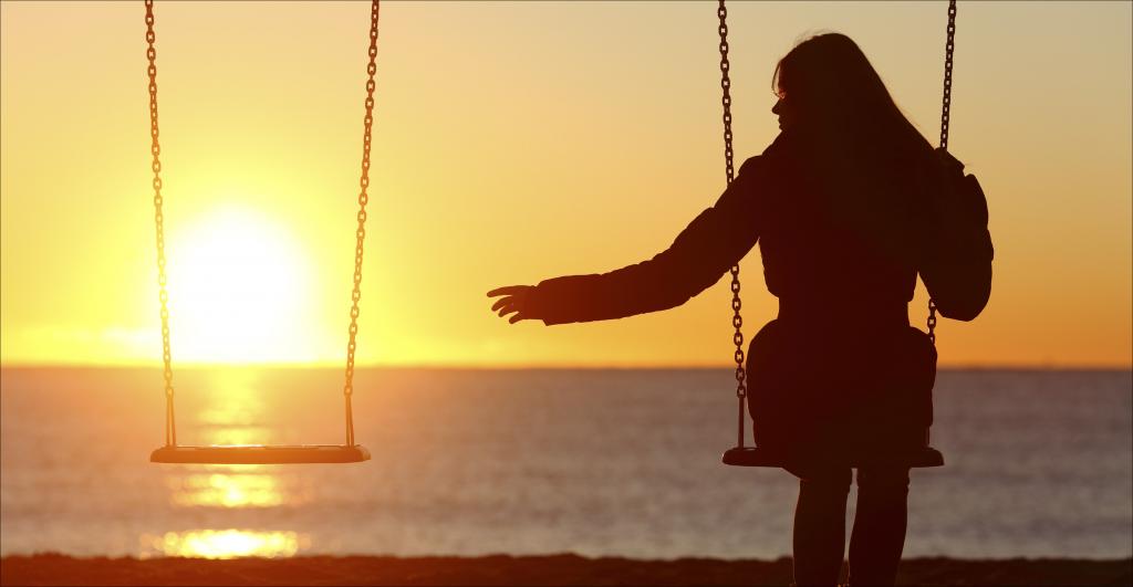 Zurück ins Leben: Nach dem traumatischen Erlebnis vor mehr als 15 Jahren, dem Unfalltod ihres Mannes und ihrer zwei Kinder, hat Barbara Pachl-Eberhart wieder inneren Frieden gefunden und neuen Lebensmut geschöpft. Transzendente Erlebnisse hatten sie damals das Erlebte aushalten lassen. © istockphoto.com/Antonio Guillem