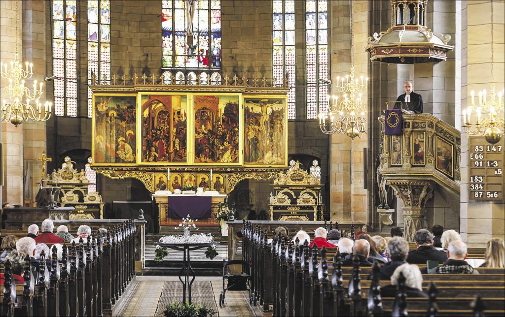 Erinnerung an Palmarum 1524, als in Zwickau der erste Gottesdienst in deutscher Sprache und mit Abendmahl »in beiderlei Gestalt« gefeiert wurde. Der Festgottesdienst im Dom mit Thilo Daniel würdigte das Ereignis. © Markus Pfeifer