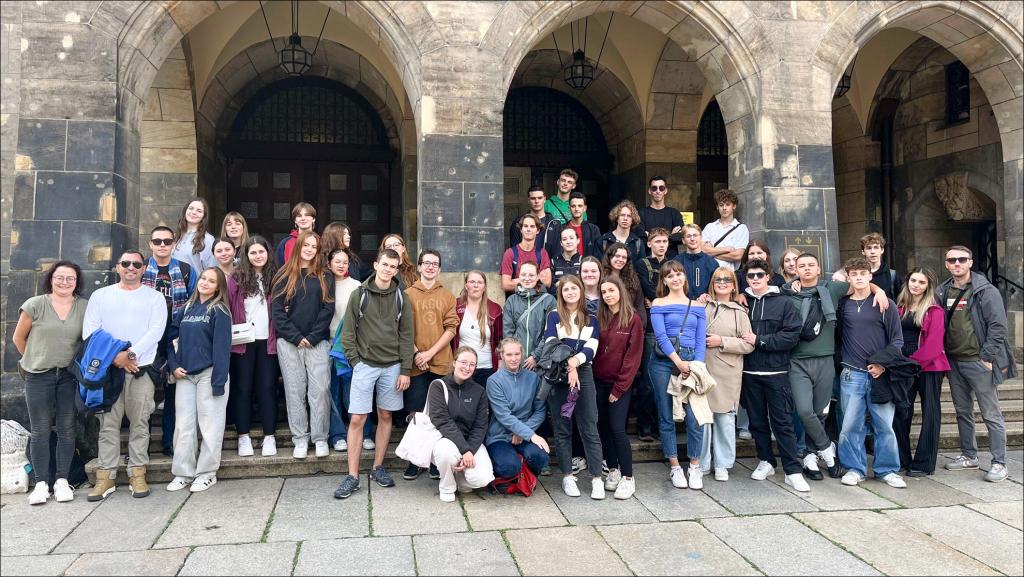 Jugendbegegnung in Chemnitz: 24 Schüler aus Nordmazedonien besuchten fünf Tage lang Chemnitz. Sie wohnten in Gastfamilien von Schülern des Agricola-Gymnasiums und des Evangelischen Schulzentrums Chemnitz. © L.-M. Mehrkens 
