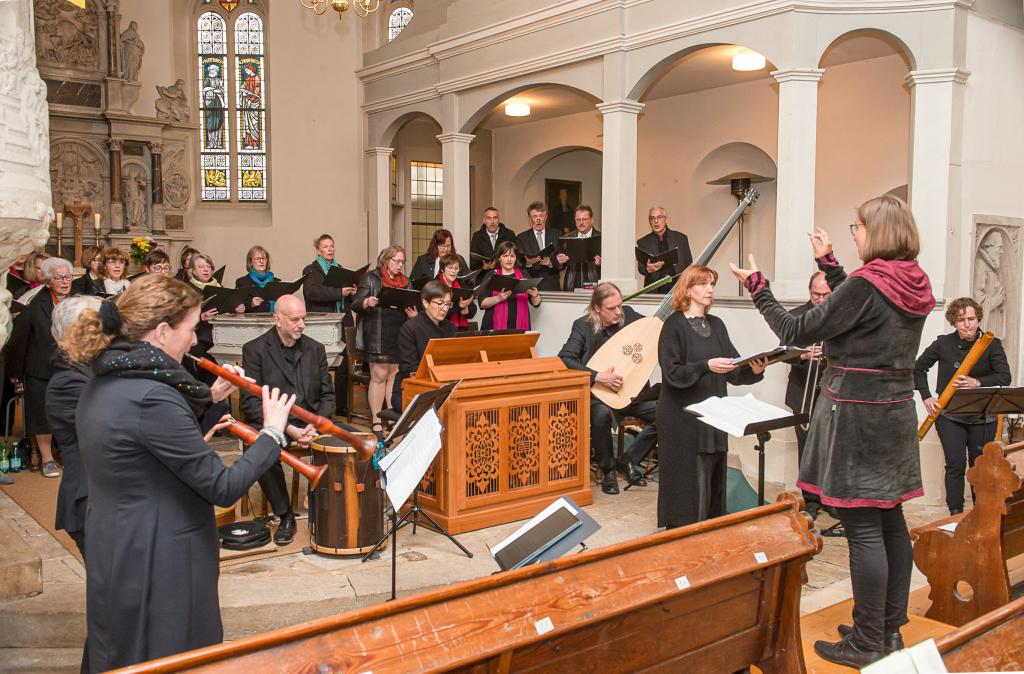 Barockes Musikerlebnis: Im Rahmen des Chorprojekts »Singt Schütz« gab die »capella de la torre« nach Freiberg und Riesa auch ein Gastspiel in der Kirche Borna bei Oschatz – hier mit dem Kirchenchor Borna und der Kantorei Oschatz. © Thomas Barth