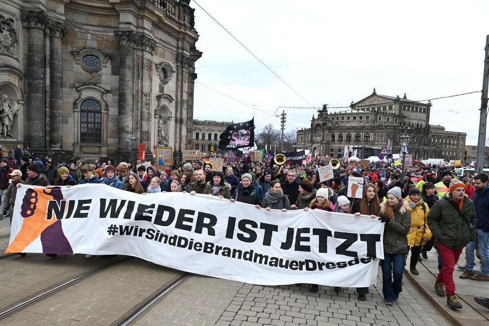 Demonstrationszug durch die Dresdner Altstadt © Steffen Giersch