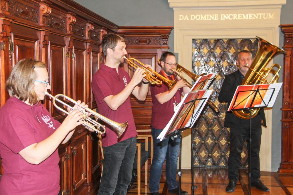 Die vier Landesposaunenwarte beim Pressetermin im Rathaus (v. l.): Maria Döhler, Tilman Peter, Tommy Schab und Joerg-Michael Schlegel. © C. Schumann