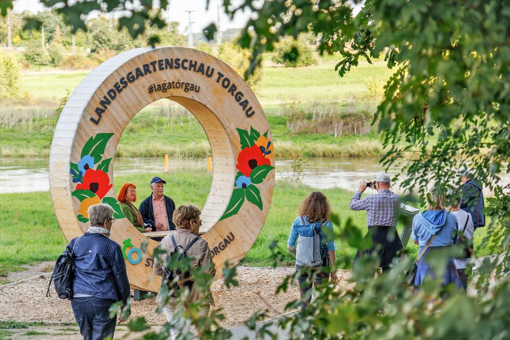 Ein beliebtes Fotomotiv direkt am Kirchenwäldchen und am Ufer der Elbe. © Uwe Winkler