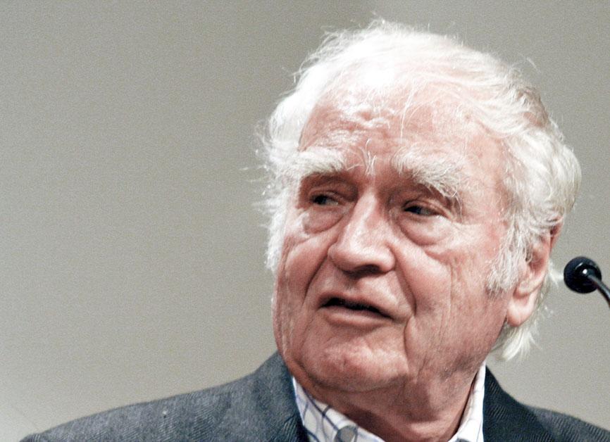 Dichter, Denker, Suchender: Martin Walser blickt auf ein langes Leben zurück (Foto von einer Lesung in München 2010).