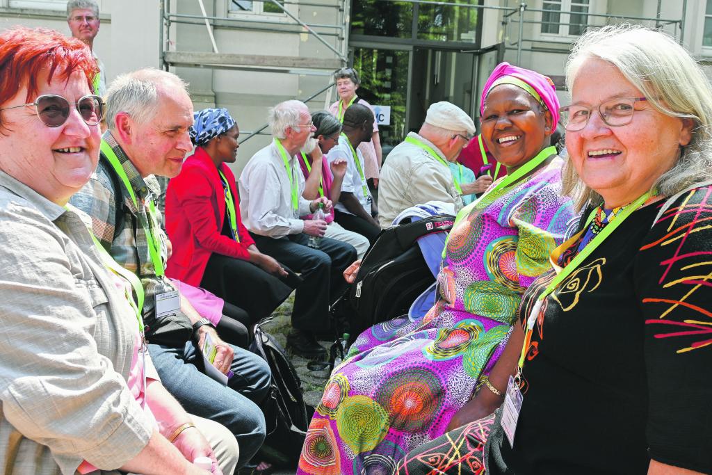 Beim Begegungsfest am Sonntag in Meißen kamen die Partnerschaftsvertreter ins Gespräch. © Steffen Giersch